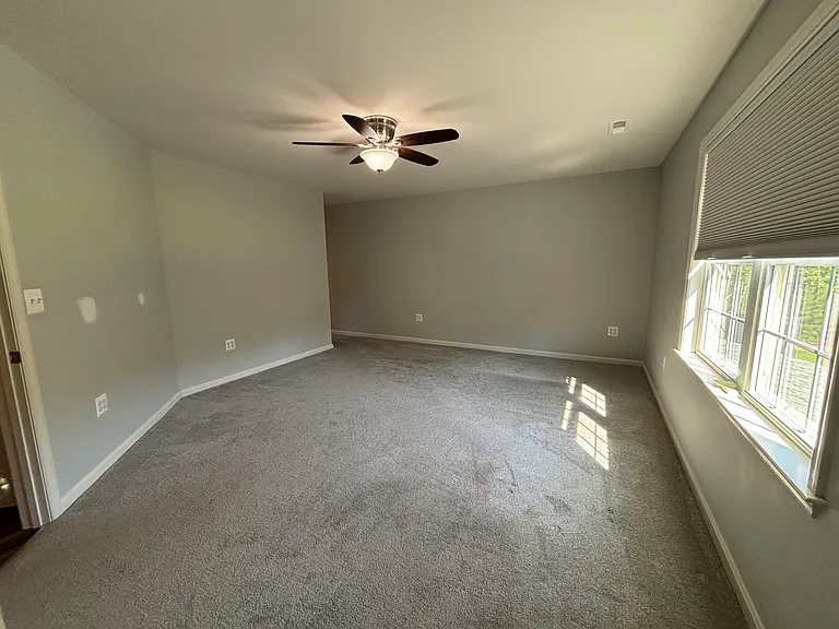 16209 Round Hill Rd — Photo 23