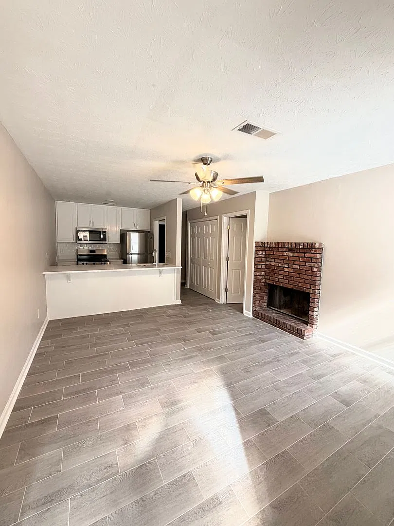 Renovated Duplex Available Now! — Photo 2