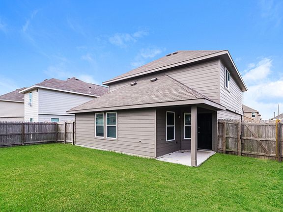 3rd image of 1011 Marquis Dr