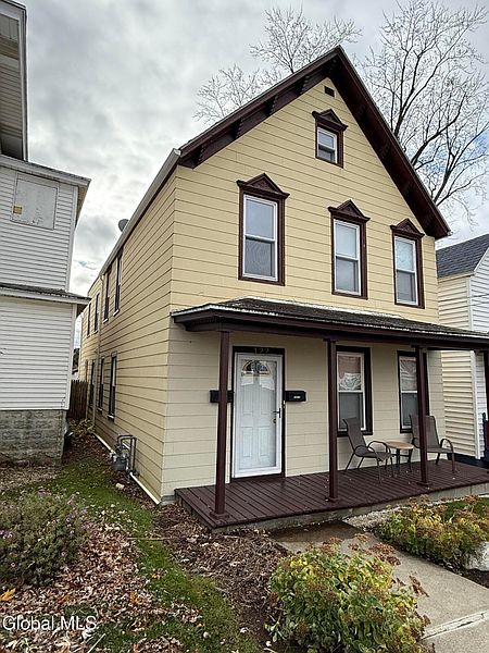 2nd image of 122 Hudson Avenue