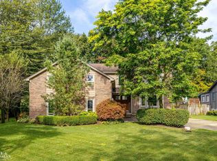37899 Hazel St, Harrison Township, MI 48045