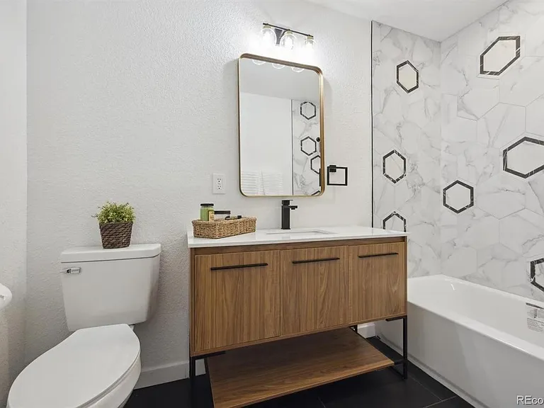 6050 E Alameda Ave — Photo 12