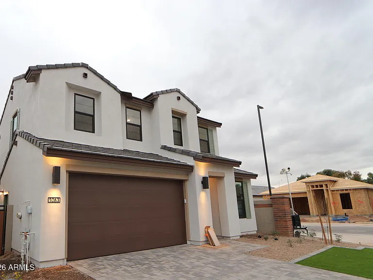 1063 E Zion Way — Photo 4