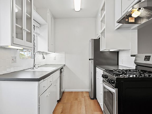 4th image of 1506 Barry Ave APT 5