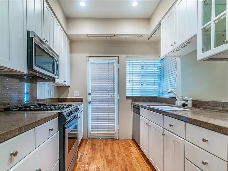 13236 Valleyheart Dr #102 — Photo 10