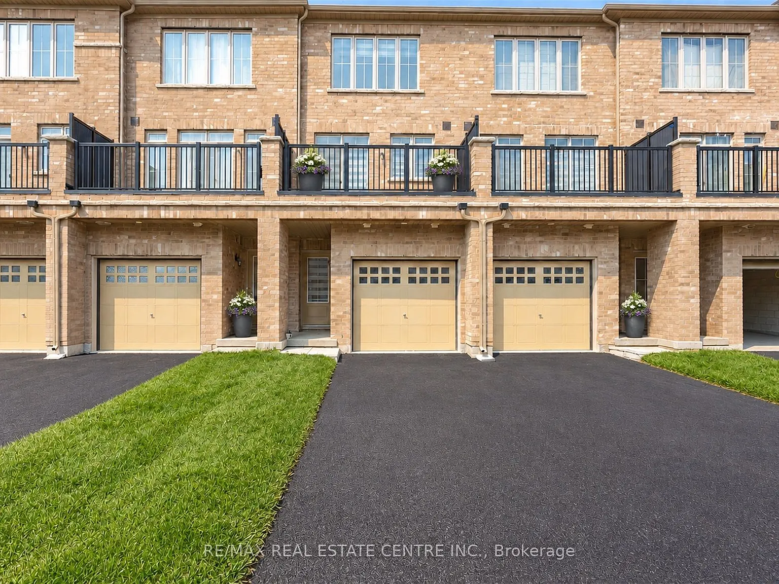 4 bed, $3,149 — Photo 4