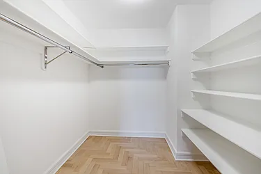 Sold by Manhattan Network Inc.