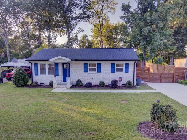 508 Hand Cir, Lowell, NC 28098