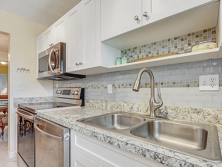 404 Sandpiper Dr #D — Photo 14