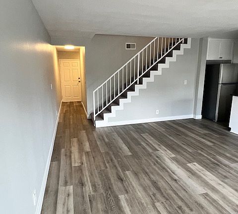 4th image of 2756 S Sepulveda Blvd APT 102