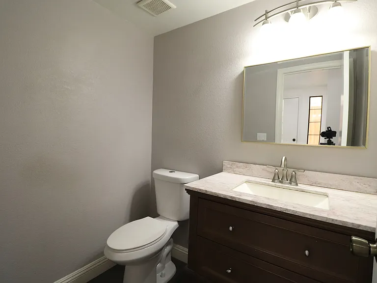 432 N Center Ct — Photo 13