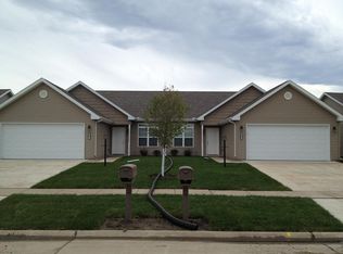 2015 Macon St, Mahomet, IL 61853
