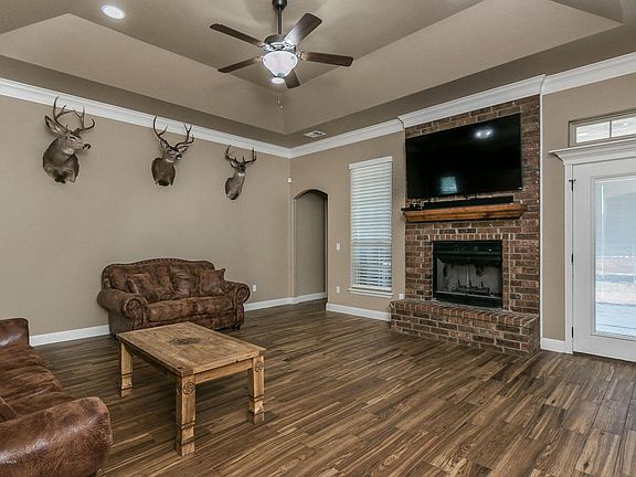 4th image of 8750 Paintbrush Dr
