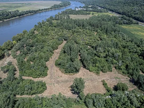 1509 W Broadway St, St Joseph, MO 64505