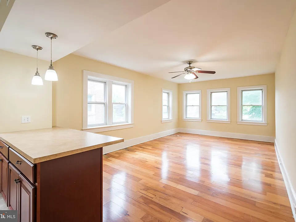 2248 Bryn Mawr Ave #1B