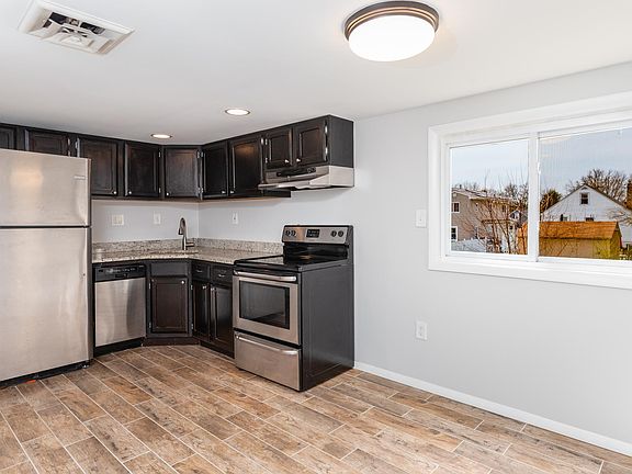 5th image of 9302 Fullerdale Ave Unit B