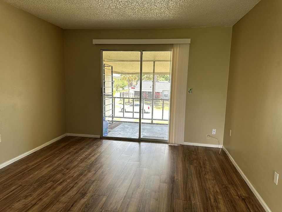 1st image of 290 Flower Ln APT 21