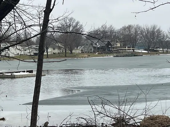 367 Lake Viking Ter, Gallatin, MO 64640