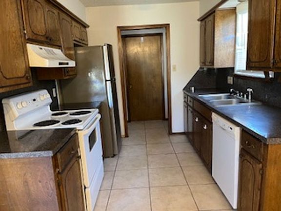 3rd image of 6311 SW Oak Cliff Ave