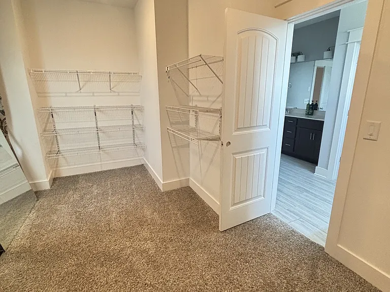 3038 Oxford Dr — Photo 18
