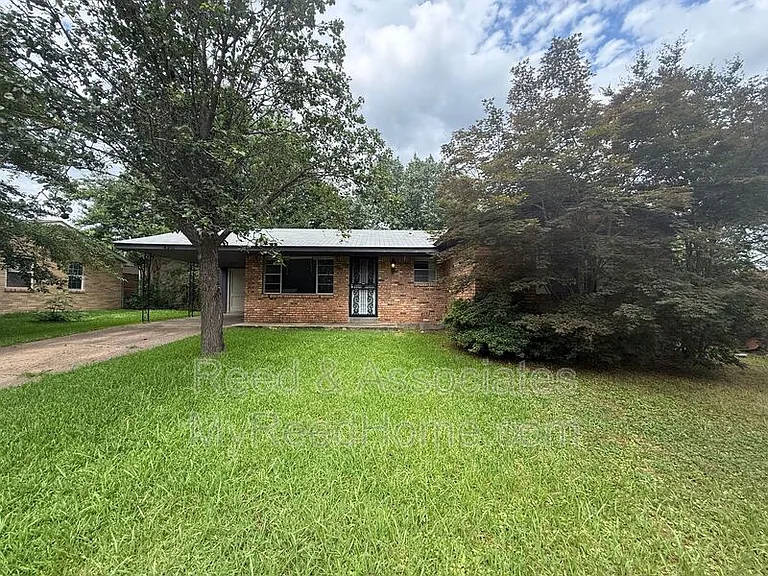 4210 Kerwin Dr — Photo 1