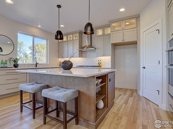 5th image of 921 St Andrews Ln