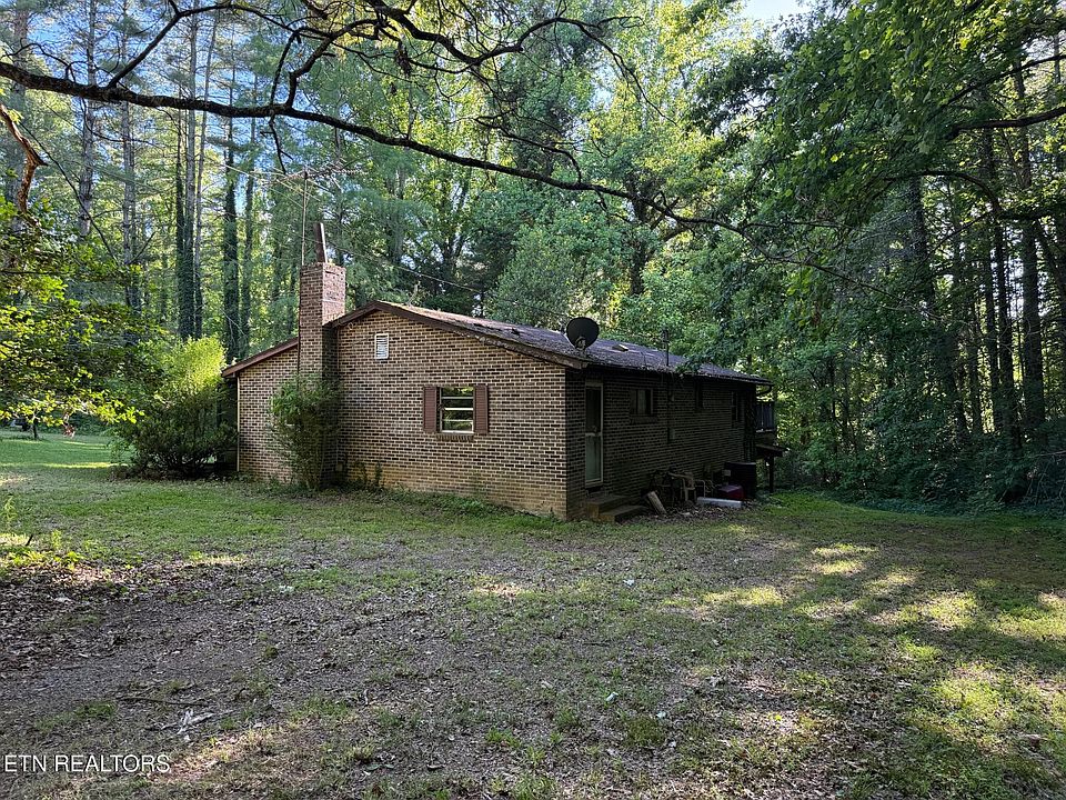 1st image of 992 Chicken Hollow Rd