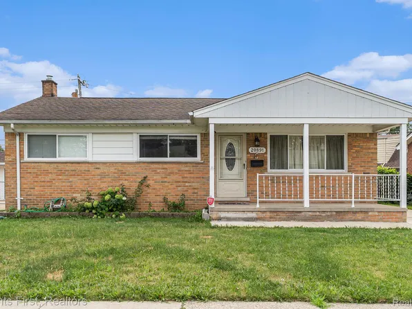 20891 Crestmont Ln, Dearborn Heights, MI 48127