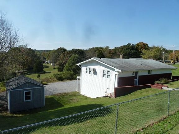 3rd image of 10727 Dogwood Rd