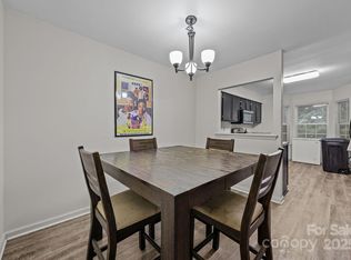 6005 Pinebark Ct, Charlotte, NC 28212