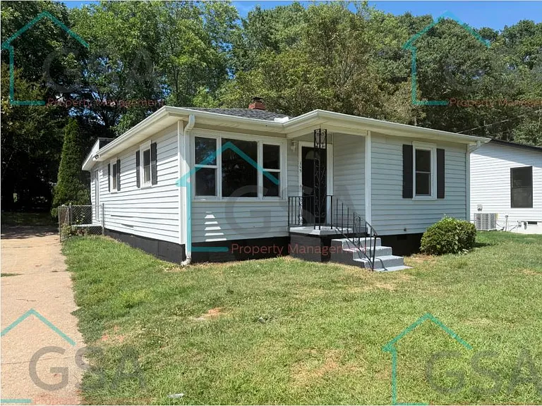 113 Hammond Ave — Photo 2