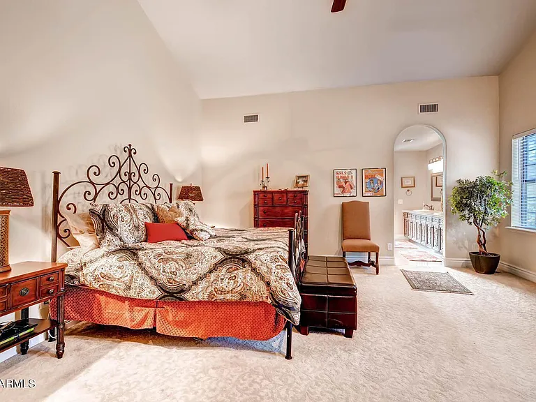 3437 E Equestrian Trl — Photo 4