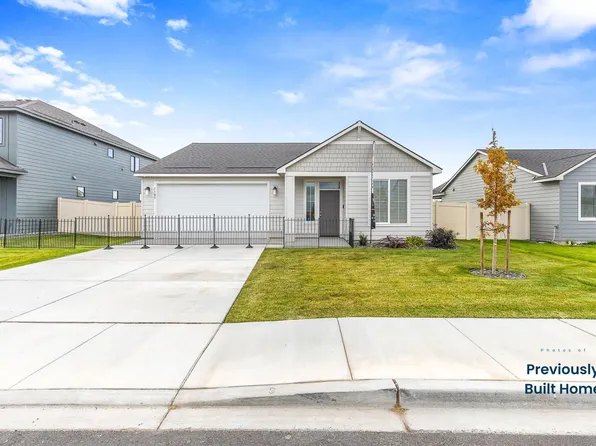 301 Sapphire Ave, Grandview, WA 98930