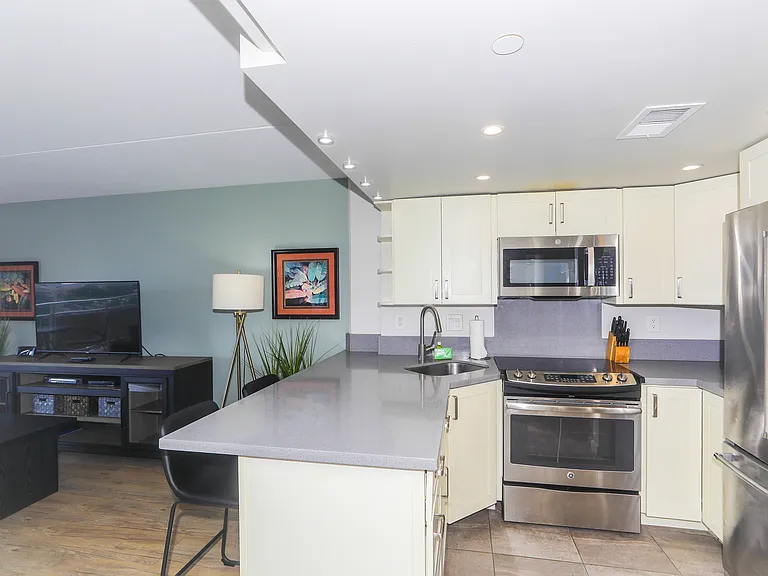 1777 Ala Moana Blvd #1017 — Photo 7