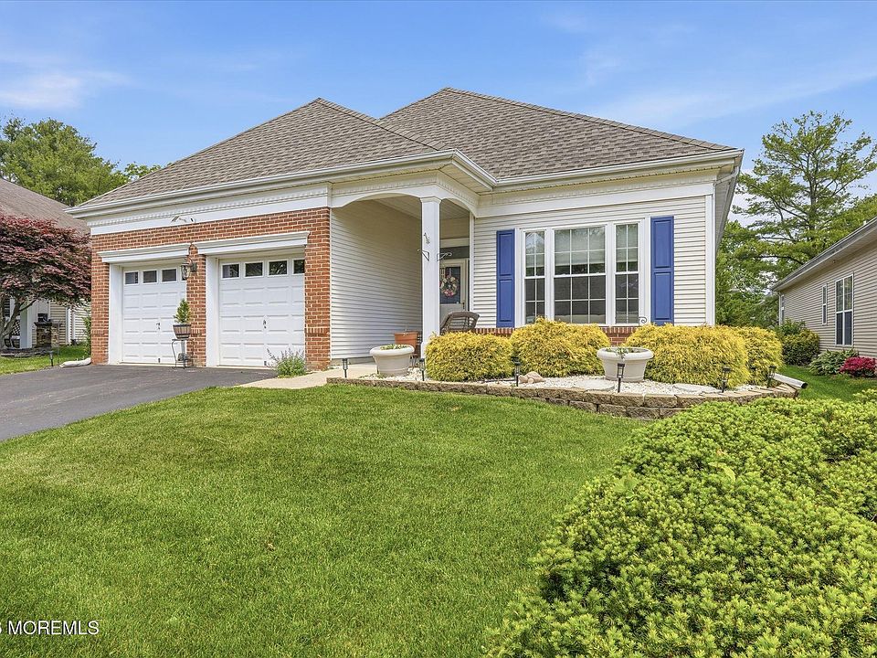 1st image of 5 Summerfield Drive