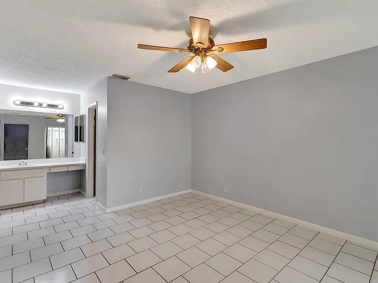 4385 Willow Brook Cir — Photo 20
