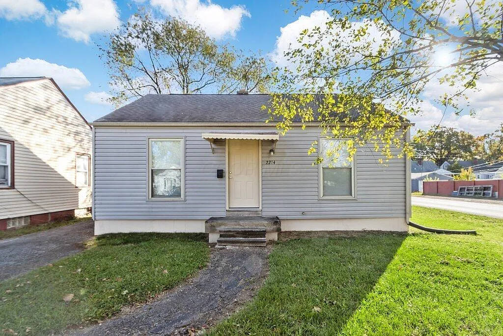 2214 Grasmere Ave photo 1