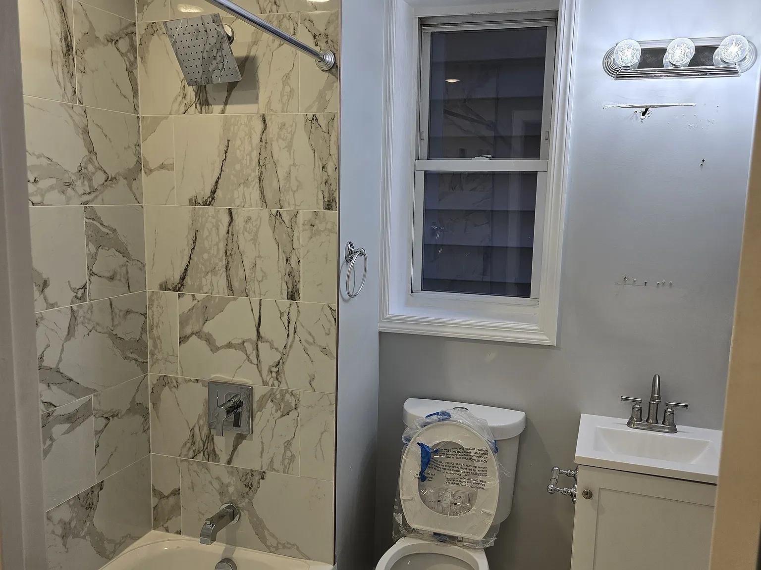 2 bed, 800 sqft, $2,100 — Photo 4