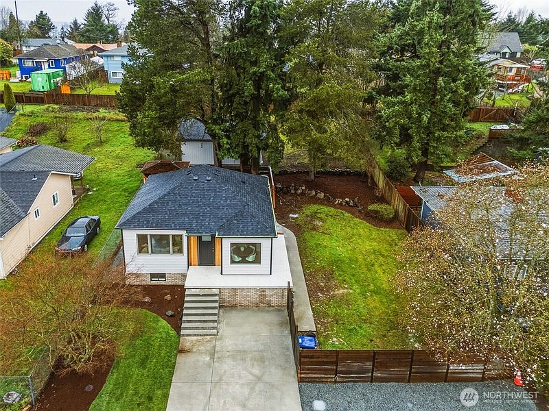 2nd image of 10731 18th Avenue SW