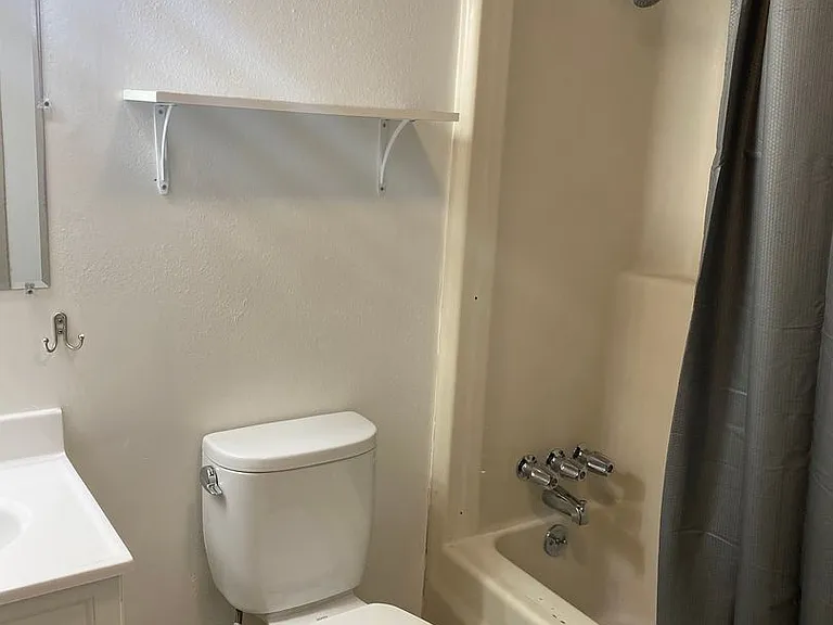 304 Melody Ln — Photo 4
