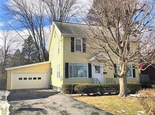 4 Donald Pl, Liverpool, NY 13090