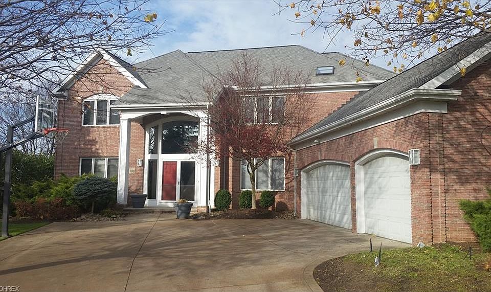 1st image of 500 Beacon Hill Dr