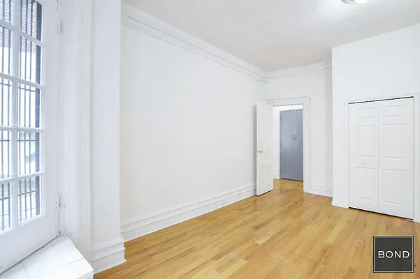 Rented by Bond New York | media 16