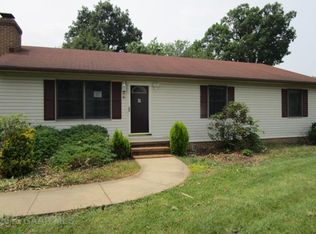 26 Gilnochie Ln, Staunton, VA 24401