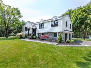 2 Overlook Rd, Canton, MA 02021