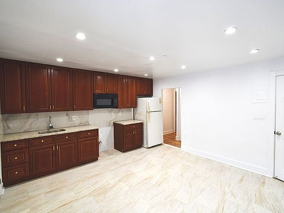 5th image of 317 Mac Donough St #1