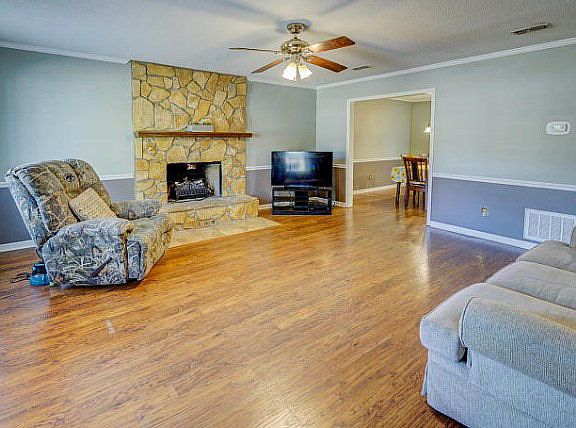 5th image of 1714 Pitchwood Way