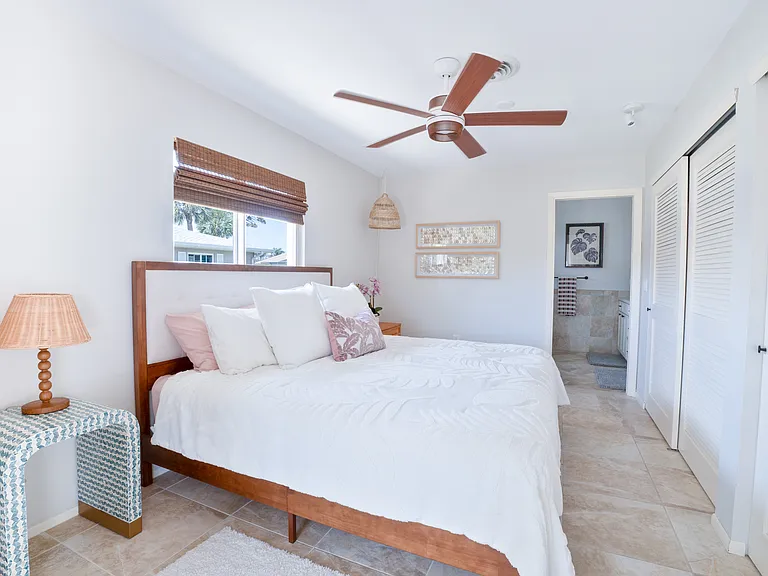 1105 Caples St — Photo 16