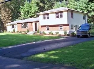 33 Martha Ave, Tewksbury, MA 01876