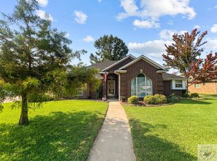 5711 Meadowland Dr, Texarkana, TX 75503